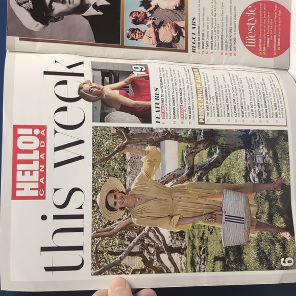 Royal Commemorative Magazine Set - Picture 13 of 16